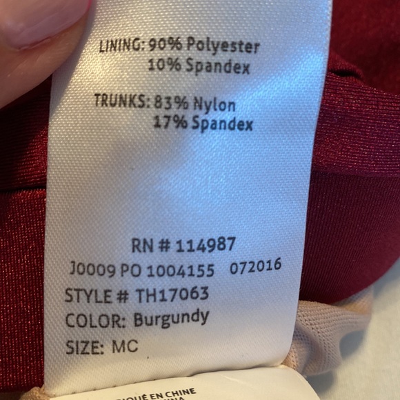 FINAL CHANCE! CLOSET CLOSING! - Picture 8 of 8